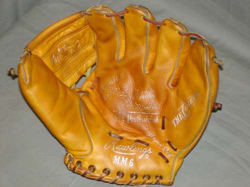 Mickey Mantle Rawlings MM6 Front